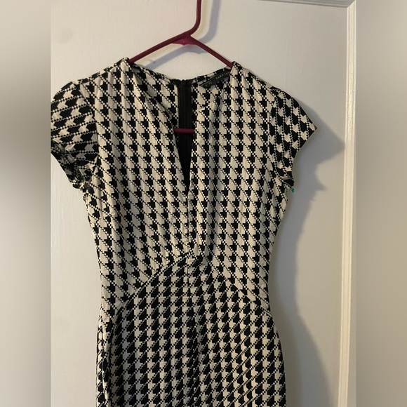 Zara Sheath Dress Houndstooth‎ Black & White Long XS Shortsleeved Summer Work - Picture 1 of 5